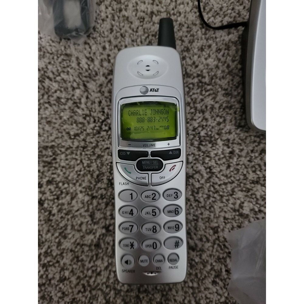 AT&T e2728b‎ 2.4 GHz Replacement hand set and cradle Never used - Picture 3 of 5
